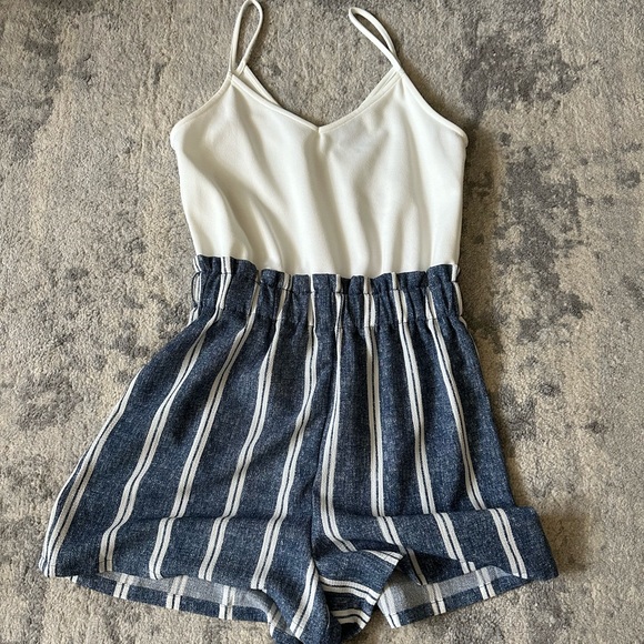 Romper - Picture 2 of 3